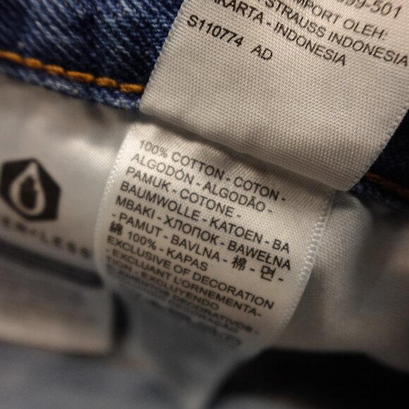 Levi’s 501 Premium Cutoff Denim Shorts Women’s W32 Medium Wash Raw Hem - Picture 13 of 13